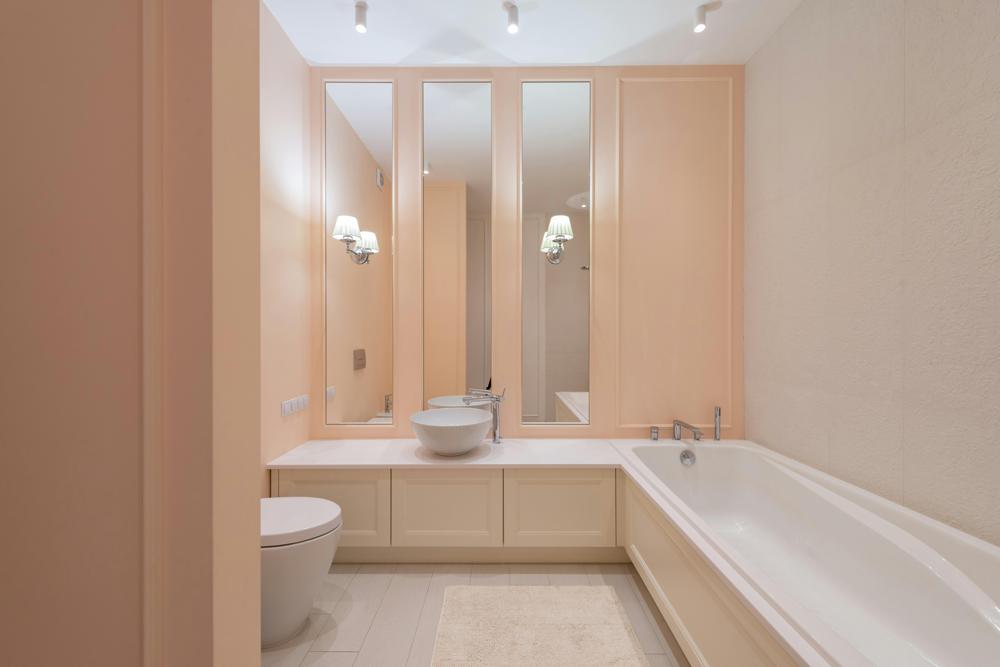beige bathroom