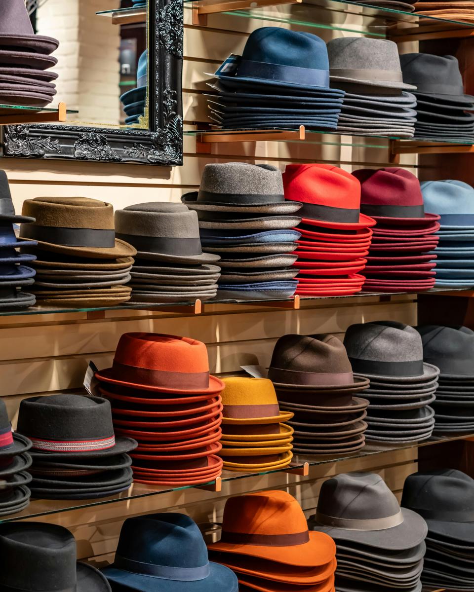 hat display