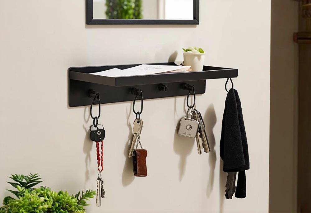 key holder-c4de76783fed4d89b39a86818dfd235e.jpg key holder